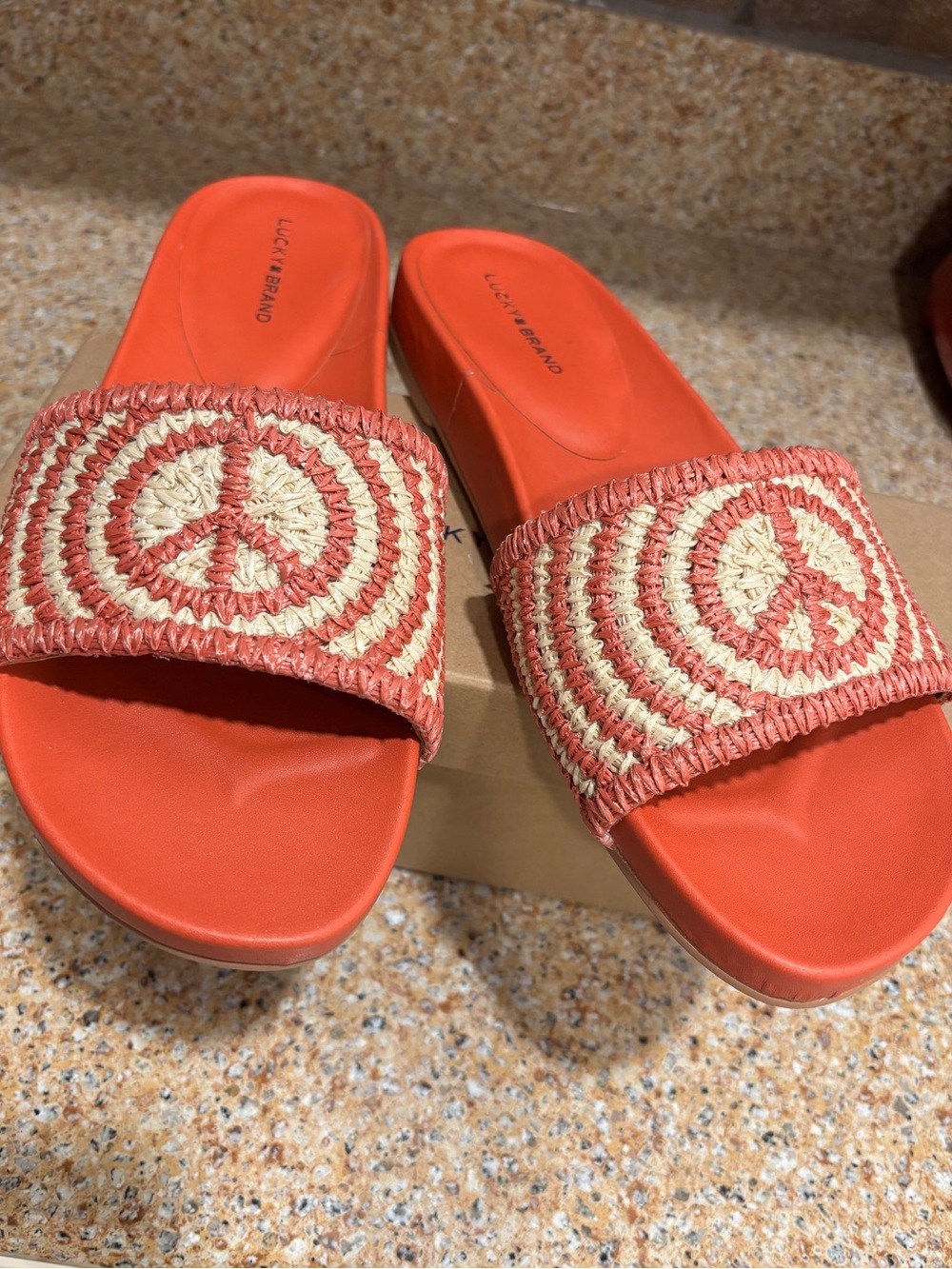 Lucky Brand Coral and Cream Peace Sign Slide Sandals